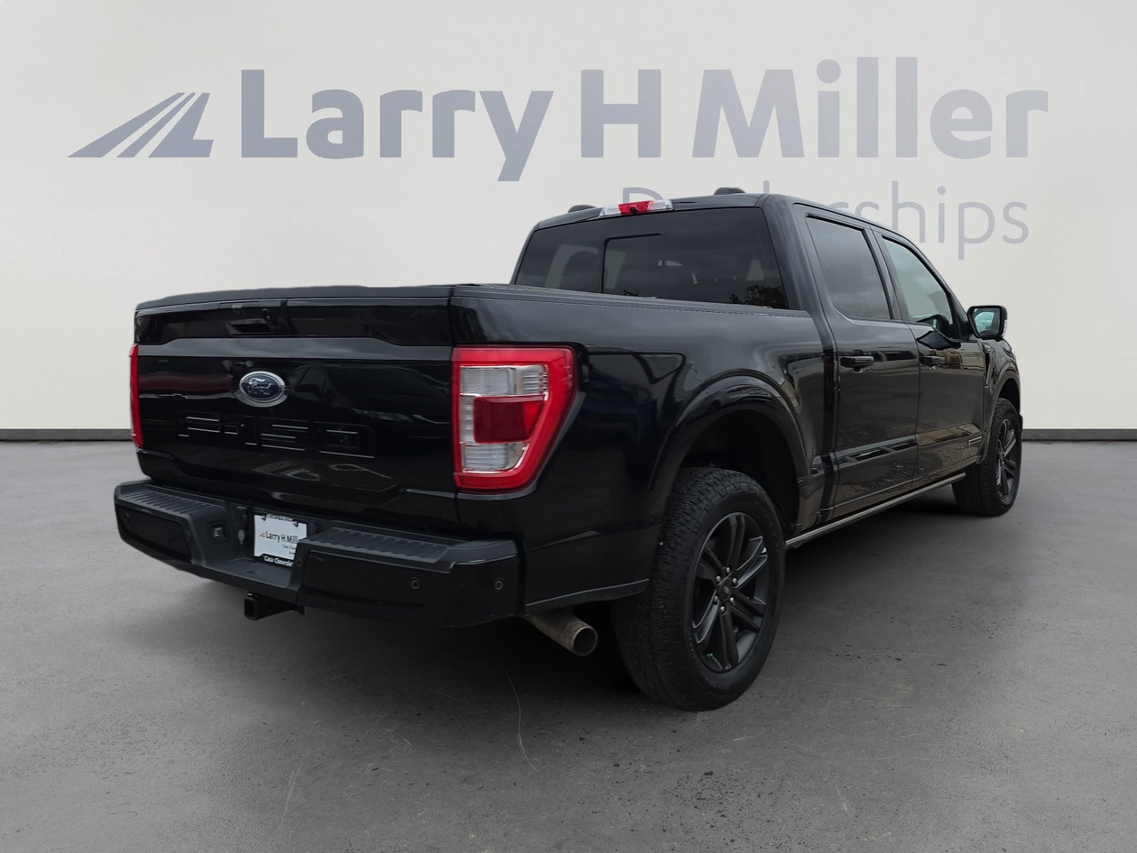 Used 2022 Ford F150 Lariat w/ Equipment Group 502A High image 5