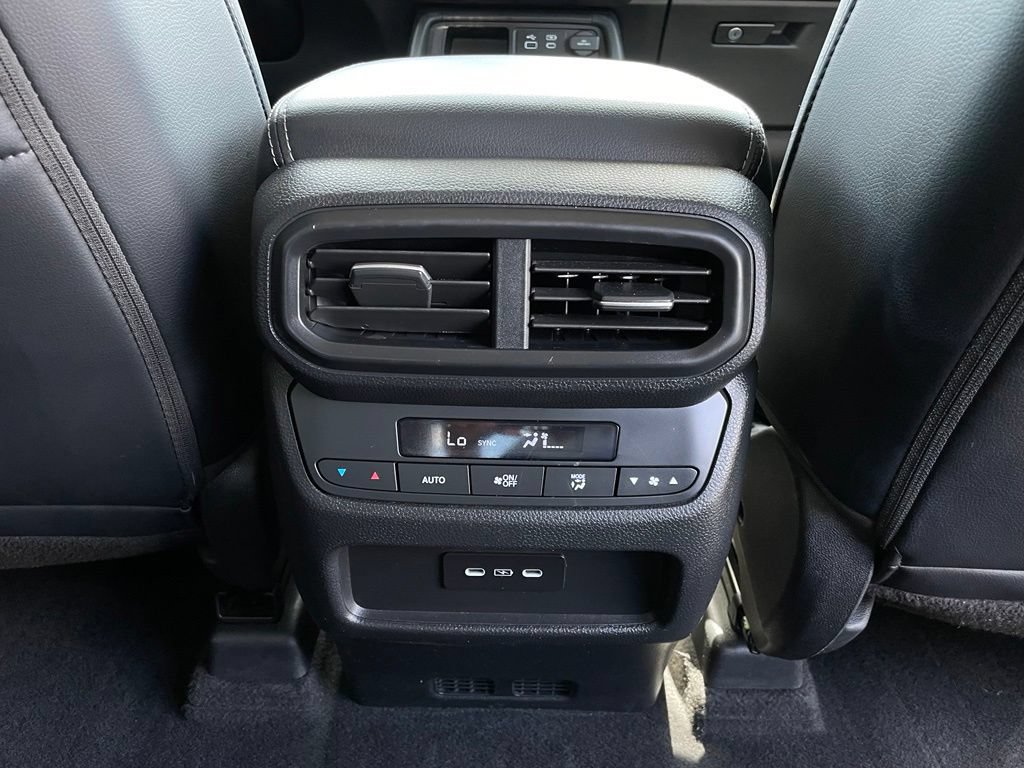 Certified 2025 Honda Pilot EX-L image 37
