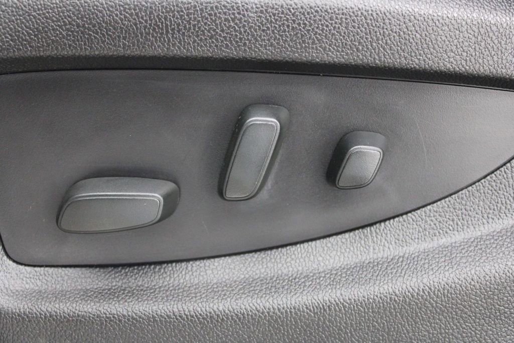 Used 2017 Chevrolet Silverado 2500 LTZ image 23