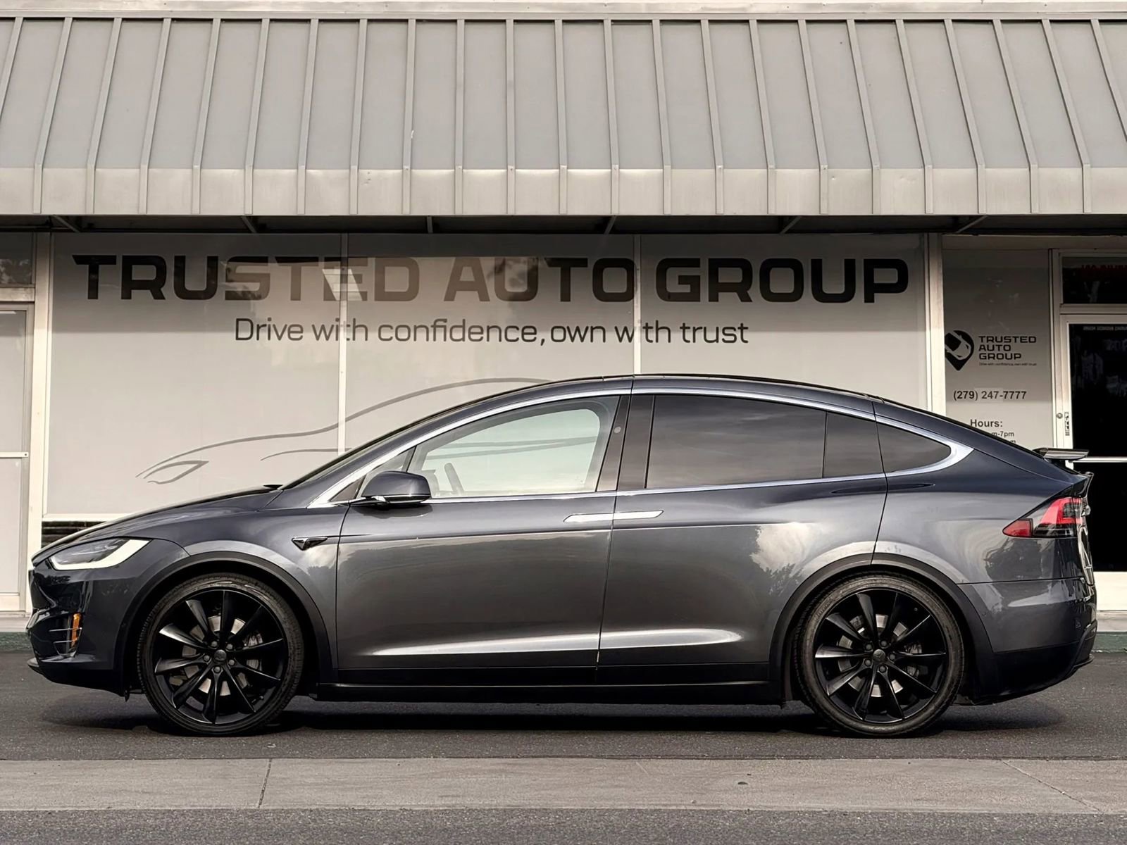 Used 2016 Tesla Model X 90D image 6