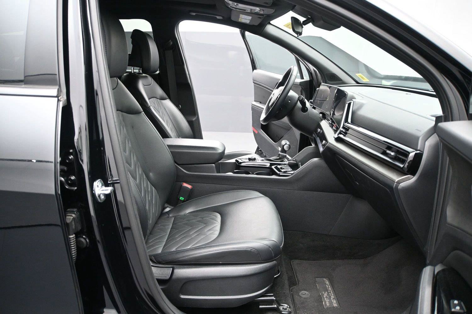 Used 2024 Kia Sportage X-Line w/ X-Line Premium Package AWD/4WD image 14