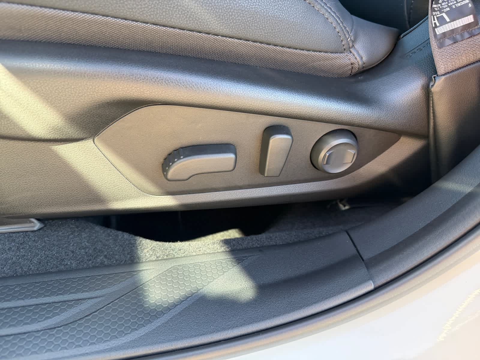 Certified 2026 Subaru Outback Premium AWD/4WD image 18