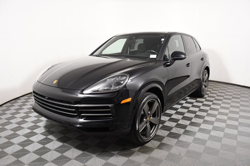 Used 2022 Porsche Cayenne Platinum Edition AWD/4WD image 1