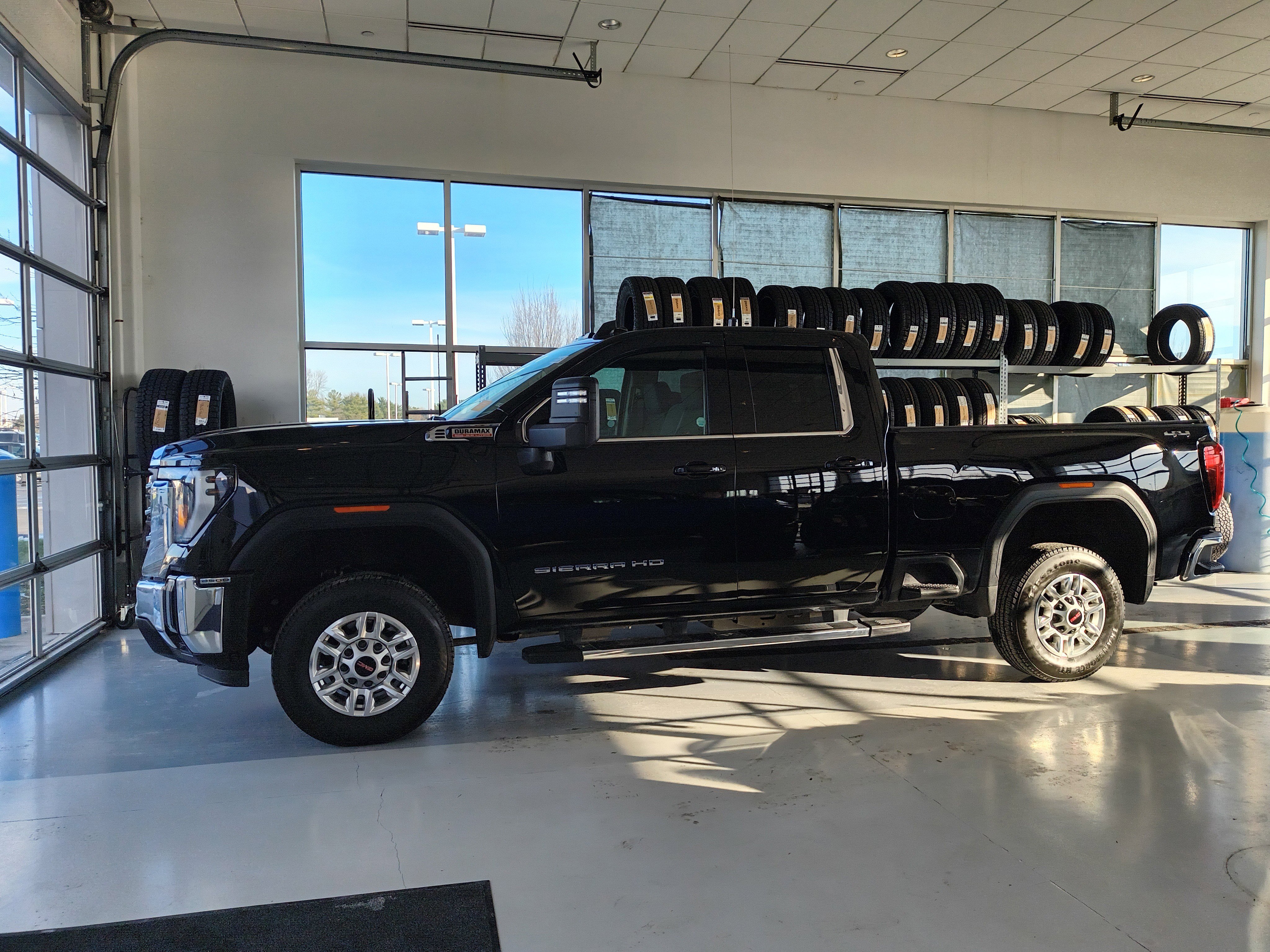Used 2024 GMC Sierra 2500 SLE w/ SLE Convenience Package image 26