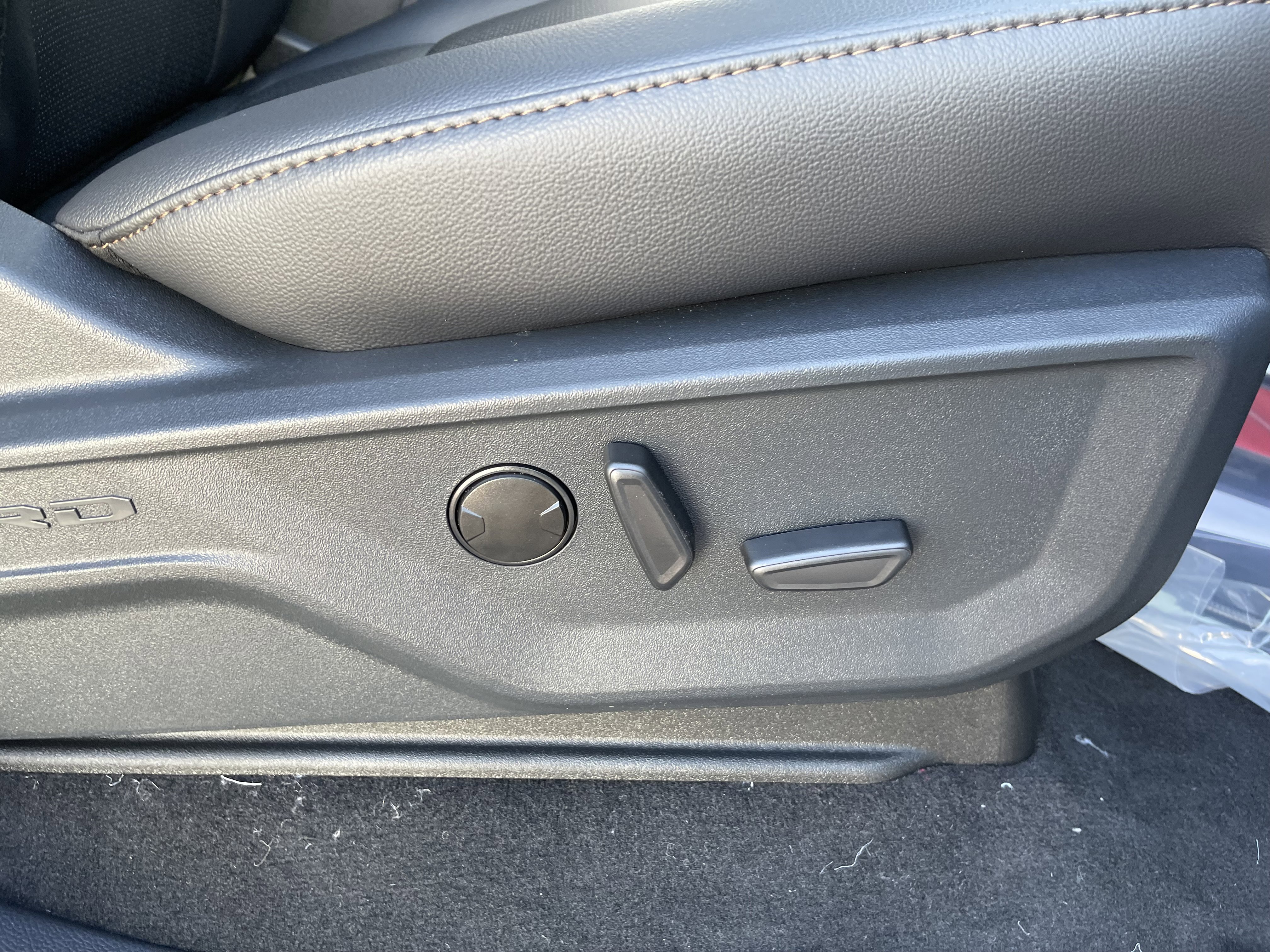 New 2026 Ford F350 Lariat w/ Black Appearance Package image 31