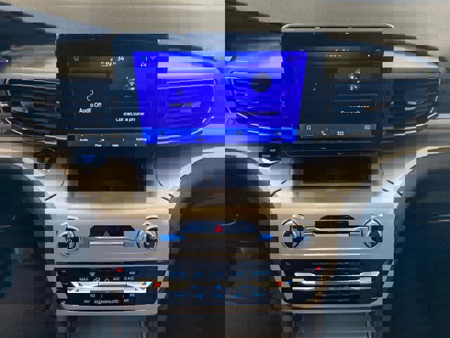 Used 2022 Ford Explorer XLT w/ Equipment Group 202A image 25