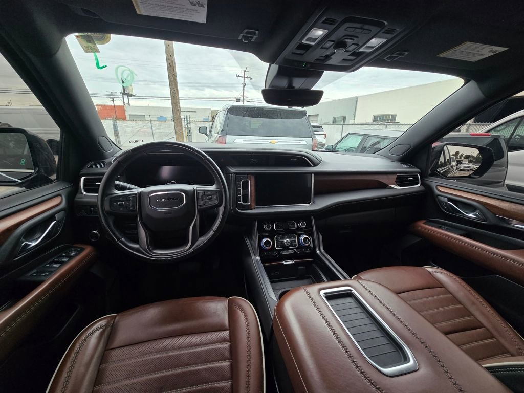 Used 2023 GMC Yukon Denali Ultimate image 19