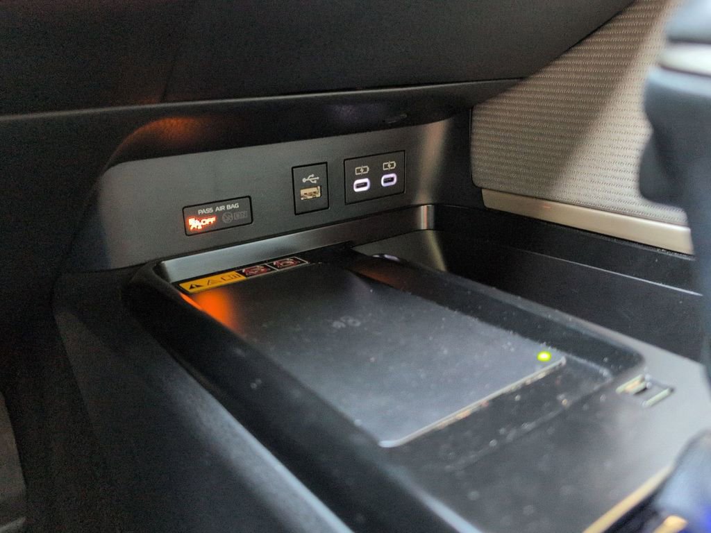 Used 2025 Toyota Camry SE image 31