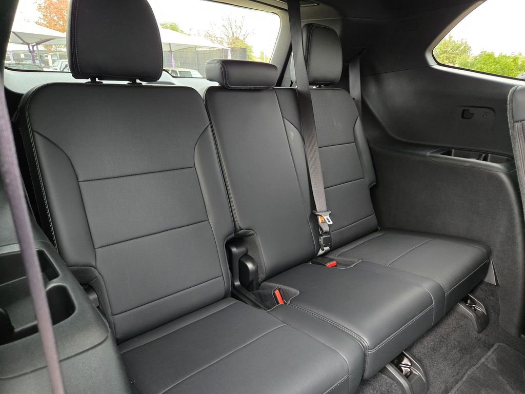 Used 2025 Buick Enclave Preferred image 30