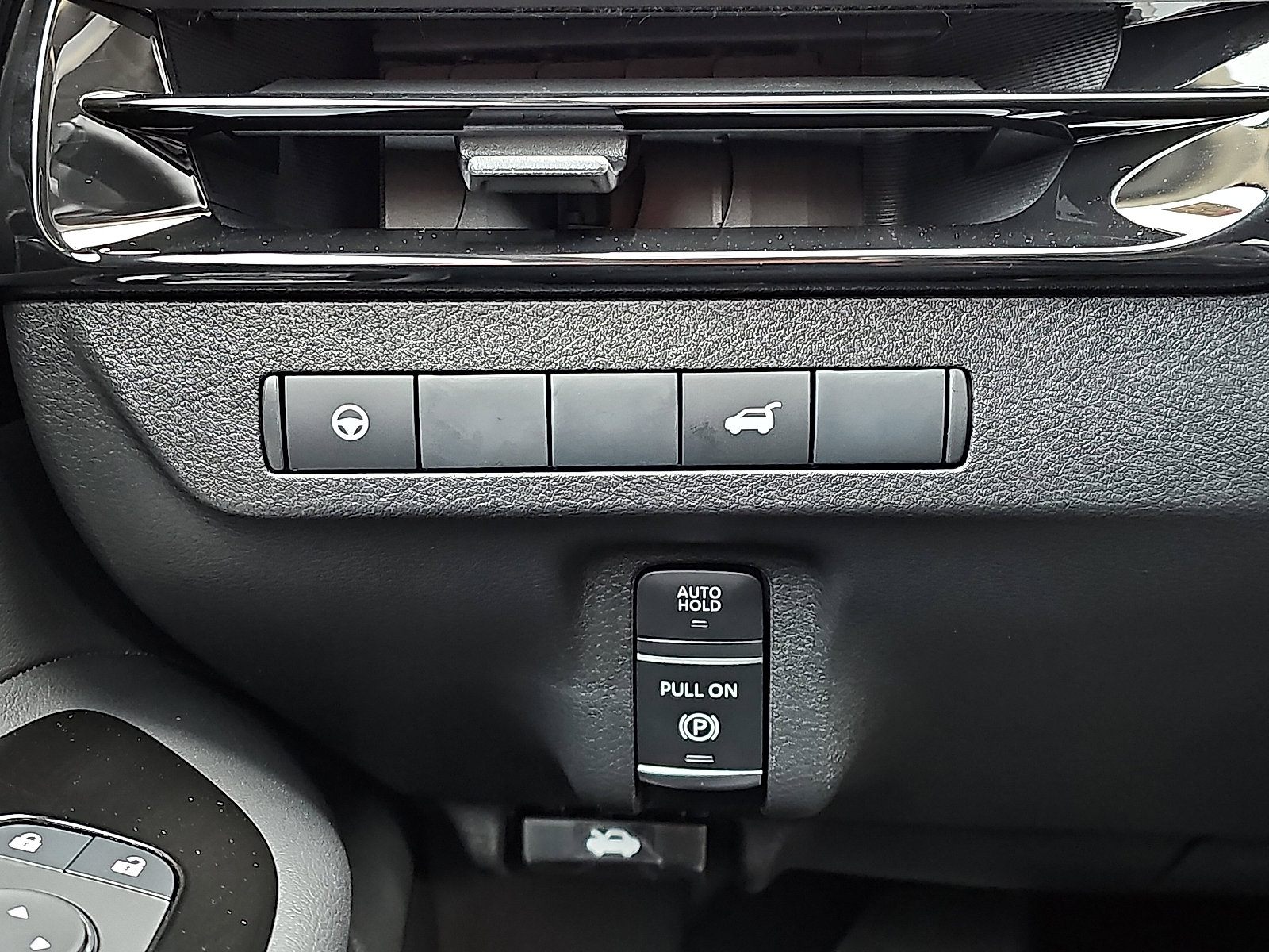 Certified 2025 Nissan Murano SV image 24