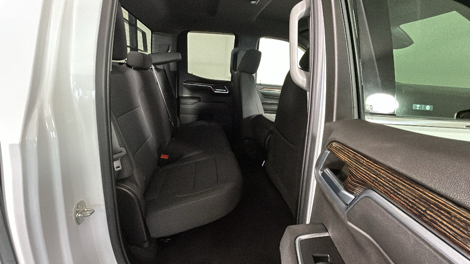 Used 2023 GMC Sierra 1500 SLE AWD/4WD image 35