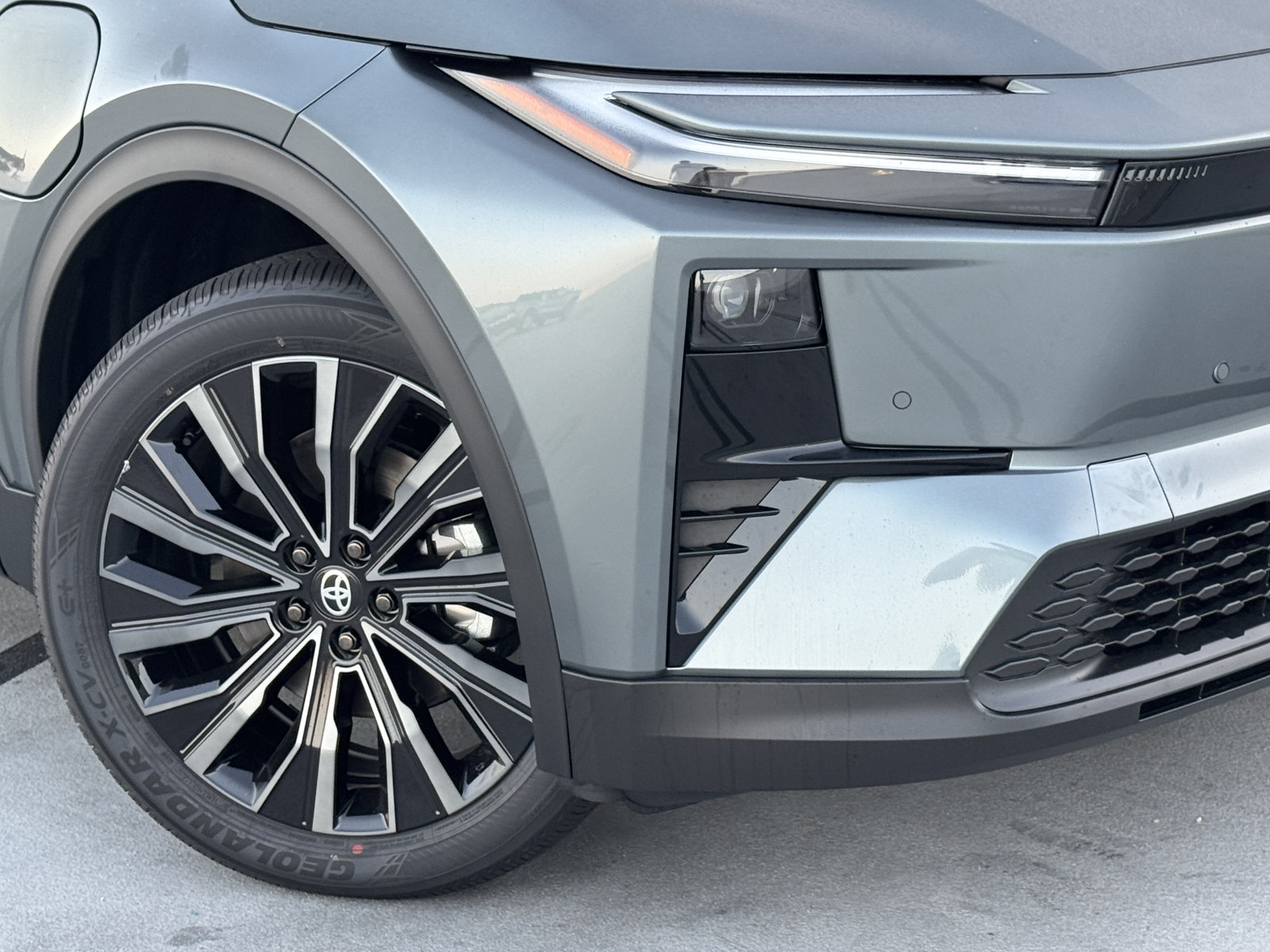 New 2026 Toyota C-HR AWD/4WD image 10