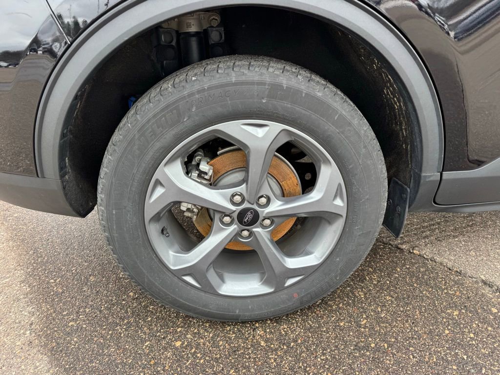 Used 2025 Ford Escape ST-Line image 3