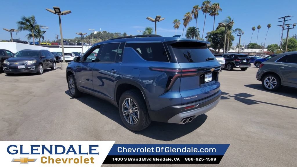 Certified 2025 Chevrolet Traverse LT FWD image 6