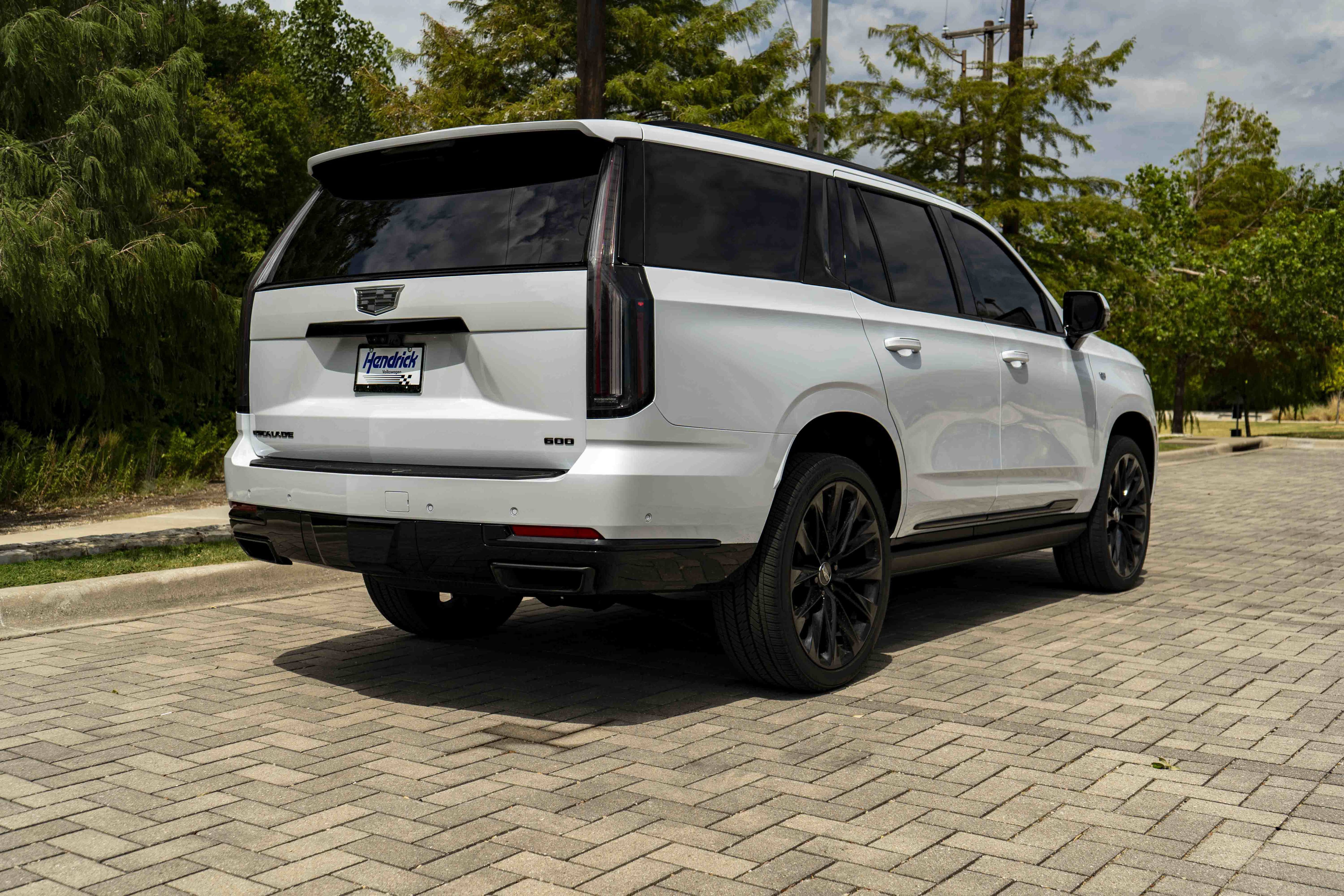 Used 2026 Cadillac Escalade Platinum Sport w/ LPO, ONYX Package AWD/4WD image 8