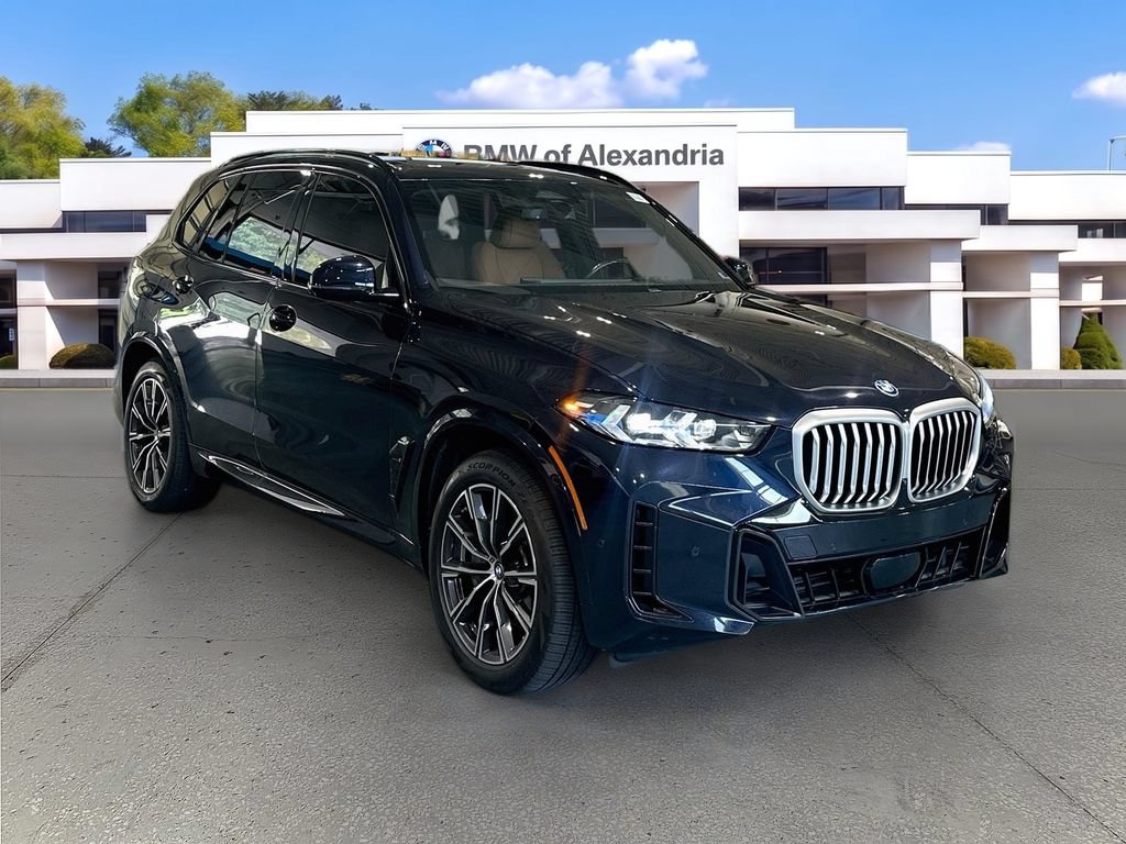 Used 2024 BMW X5 xDrive50e w/ M Sport Package AWD/4WD image 3