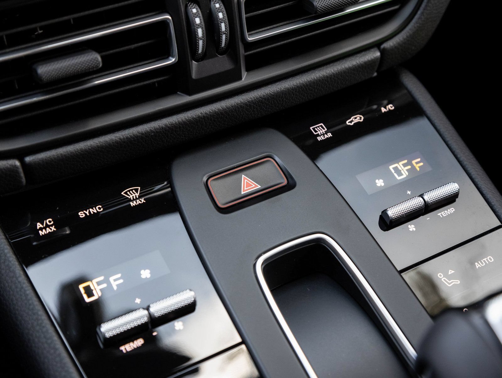 Certified 2026 Porsche Macan S AWD/4WD image 26