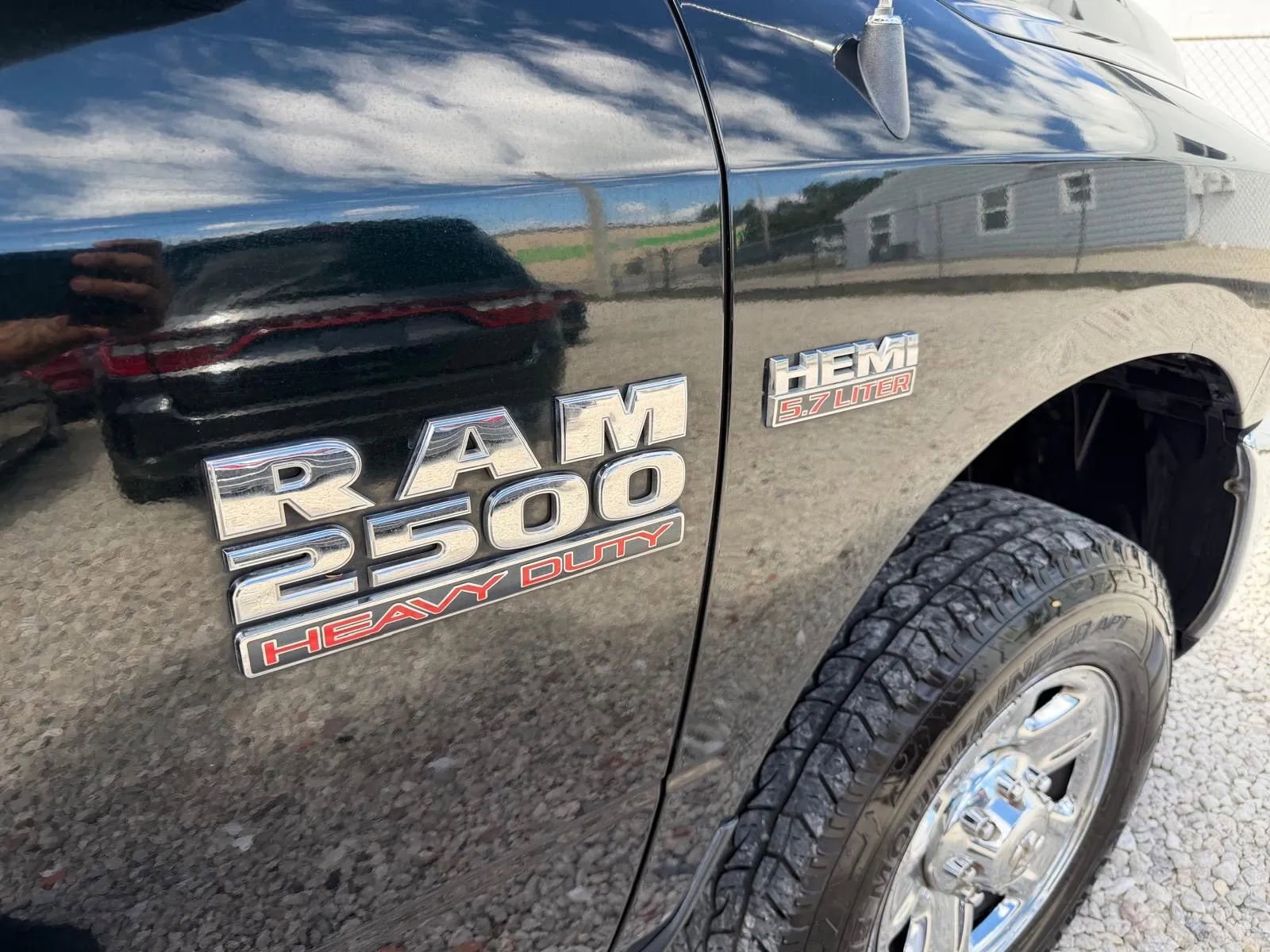 Used 2017 RAM 2500 SLT image 18