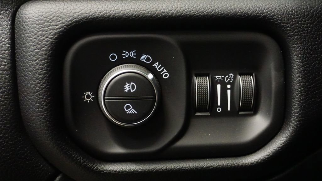 Certified 2021 RAM 2500 Laramie image 31