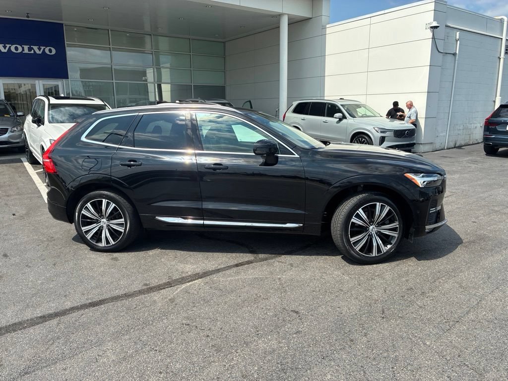 Used 2022 Volvo XC60 B6 Inscription AWD/4WD image 2