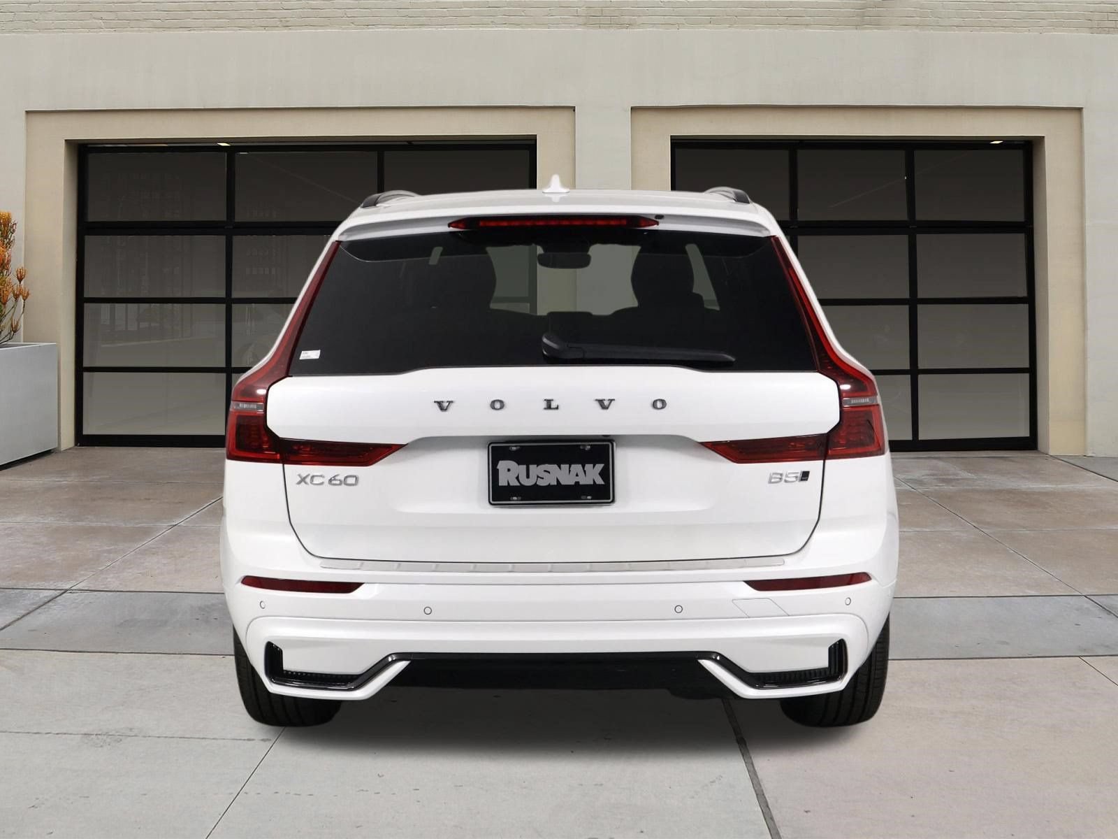 Certified 2026 Volvo XC60 B5 Plus w/ Protection Package Premier AWD/4WD image 5