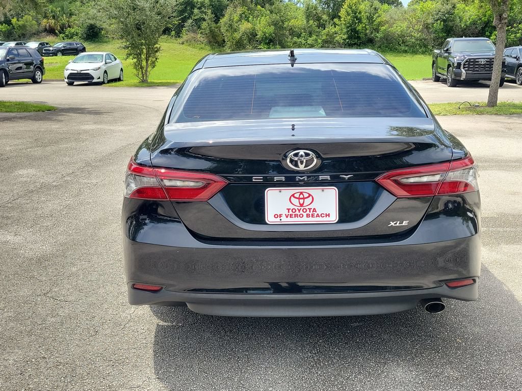 Used 2021 Toyota Camry XLE w/ Navigation Package FWD image 6