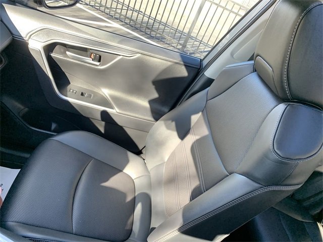 Used 2025 Toyota RAV4 Limited image 31