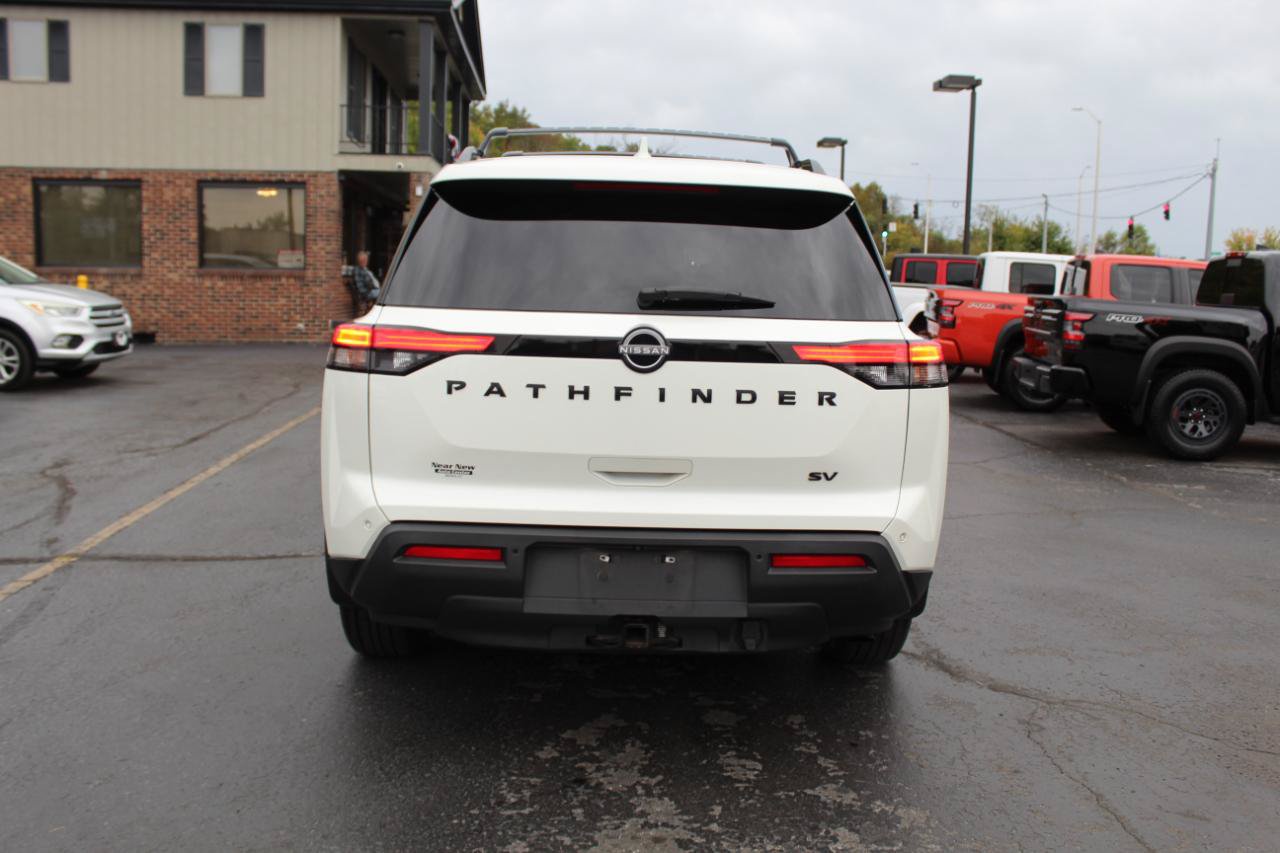 Used 2022 Nissan Pathfinder SV w/ SV Premium Package FWD image 6