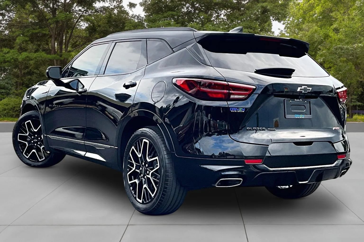 Used 2023 Chevrolet Blazer RS w/ Driver Confidence II Package AWD/4WD image 12