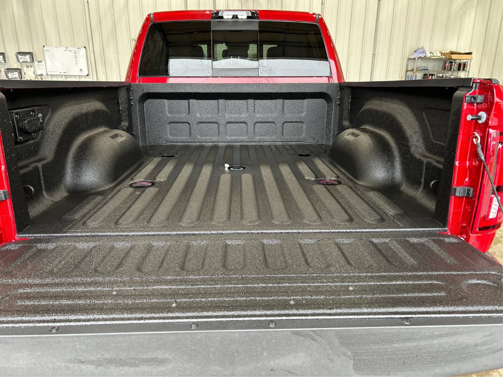 New 2027 RAM 2500 Laramie w/ Night Edition AWD/4WD image 21