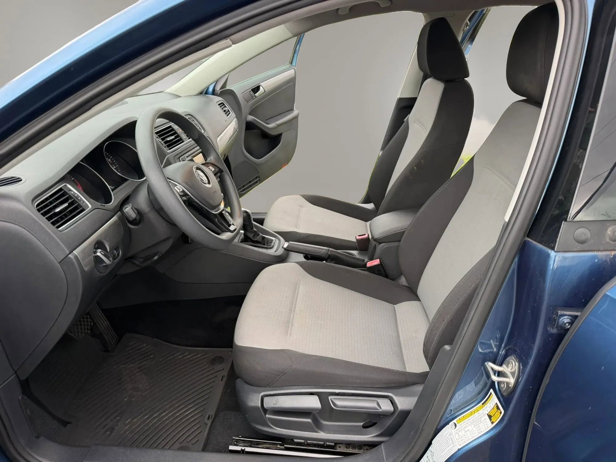 Used 2017 Volkswagen Jetta S FWD image 11