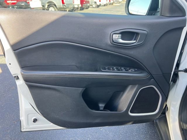 Used 2019 Jeep Compass Latitude w/ Popular Equipment Group image 23