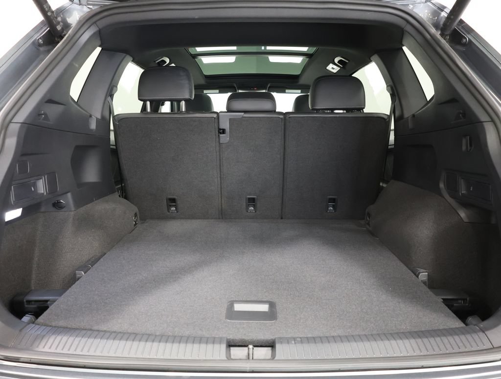 Used 2024 Volkswagen Tiguan SEL R-Line AWD/4WD image 27