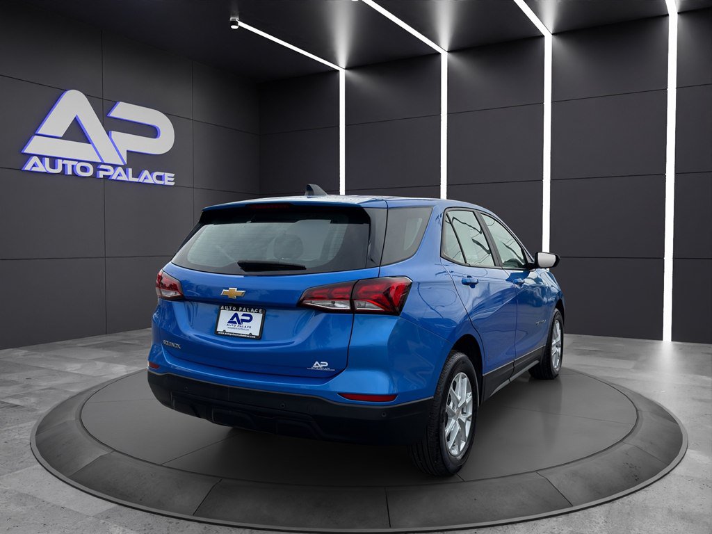 Used 2024 Chevrolet Equinox LS w/ Driver Confidence II Package FWD image 6