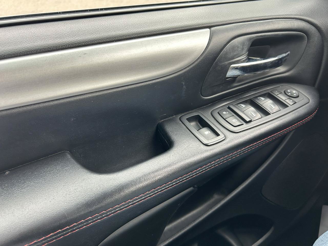 Used 2019 Dodge Grand Caravan GT FWD image 25