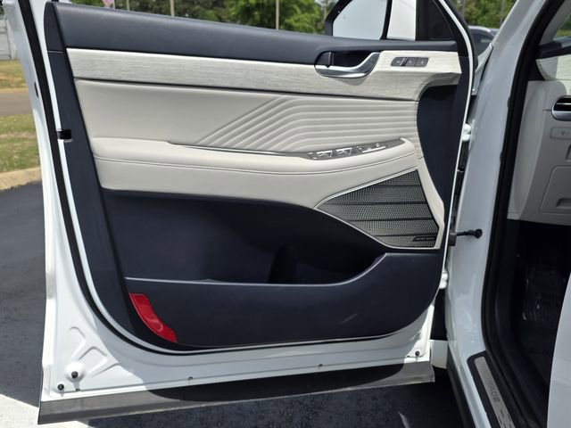 Used 2023 Hyundai Palisade Calligraphy image 15