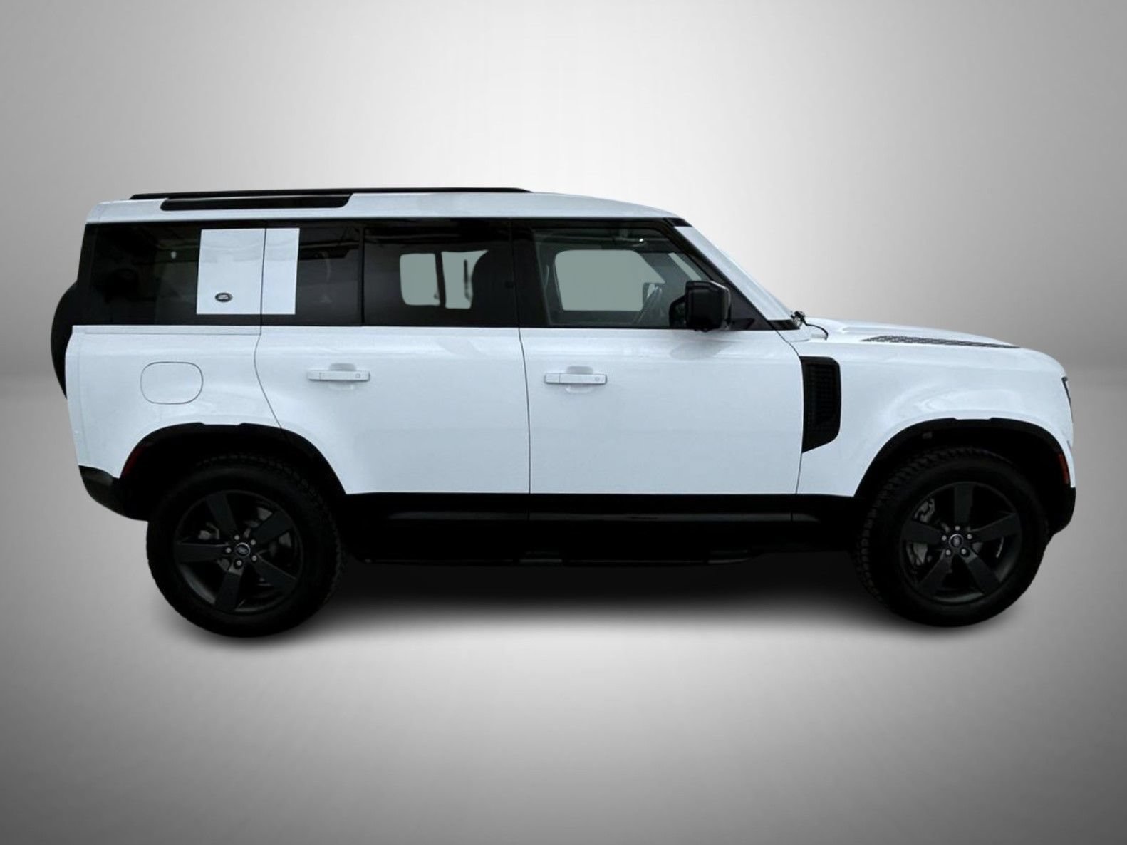 Used 2022 Land Rover Defender 110 X-Dynamic SE AWD/4WD image 4