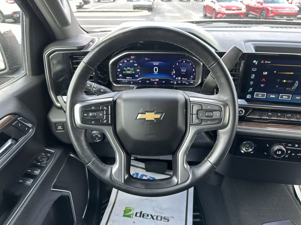 Used 2024 Chevrolet Silverado 1500 LT image 14
