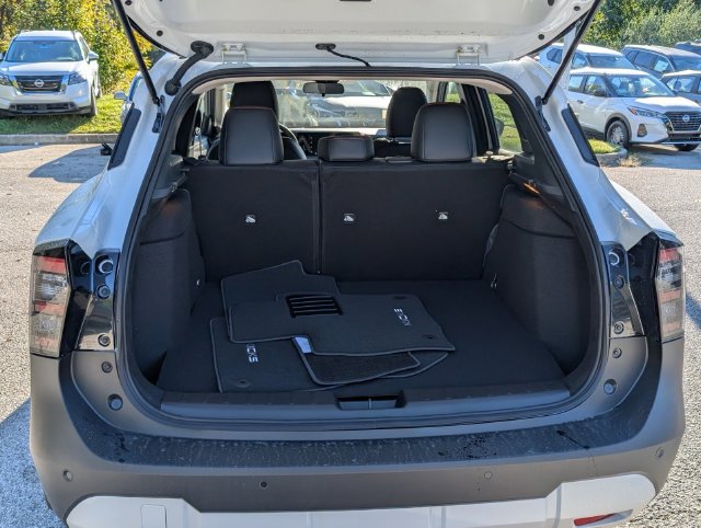 New 2026 Nissan Kicks SR w/ Cold Weather Package AWD/4WD image 10