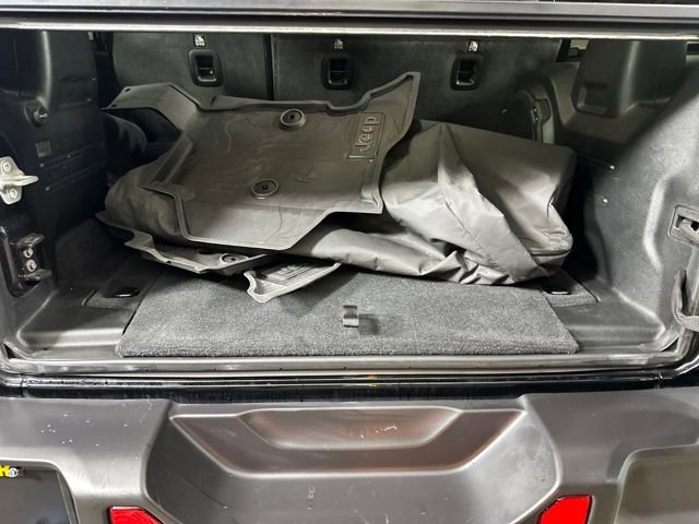 Used 2023 Jeep Wrangler Unlimited w/ Cold Weather Group image 27