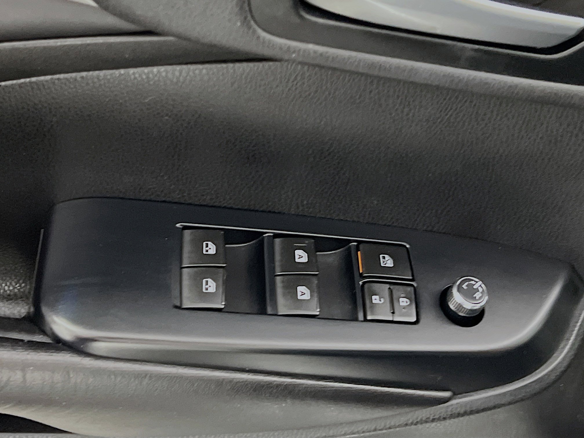 Used 2019 Toyota Highlander SE AWD/4WD image 17