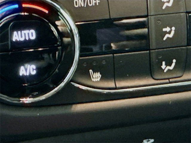 Used 2022 Chevrolet TrailBlazer RS w/ Sun and Liftgate Package image 23