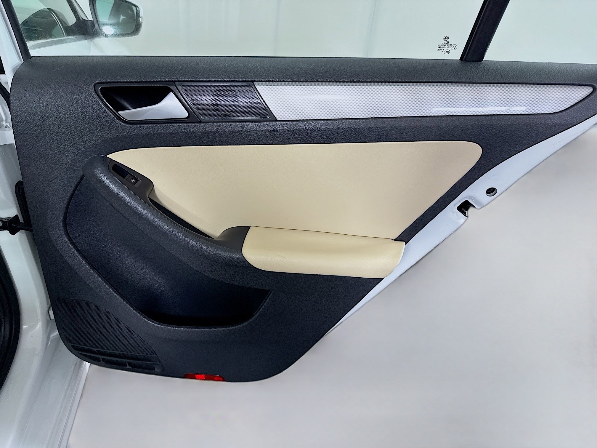 Used 2017 Volkswagen Jetta SE image 28