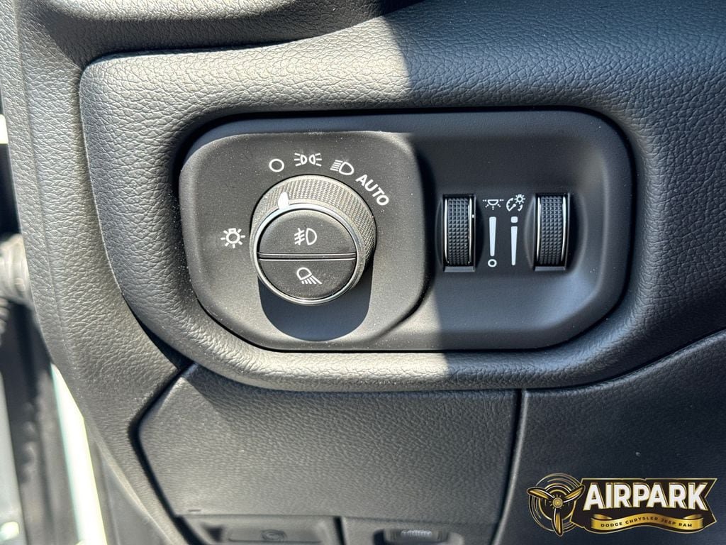 New 2026 RAM 2500 Laramie w/ Night Edition AWD/4WD image 29