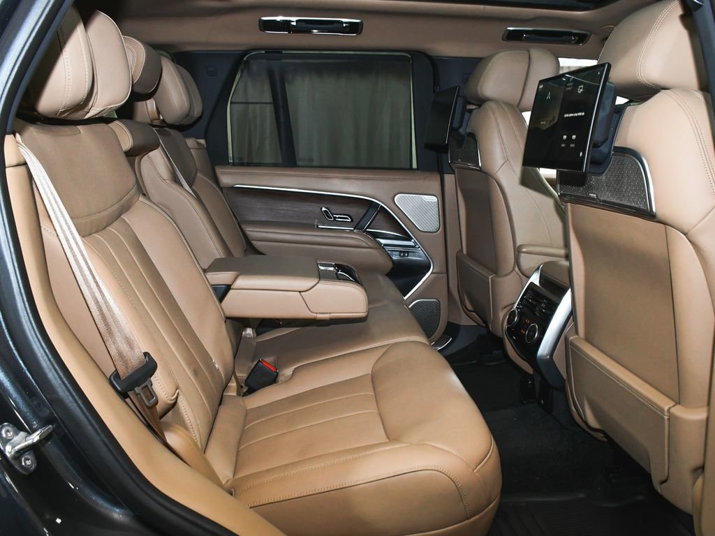 Used 2024 Land Rover Range Rover Autobiography image 65