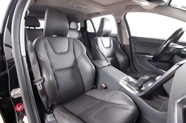 Used 2015 Volvo V60 T5 Cross Country Platinum w/ Climate Package image 21