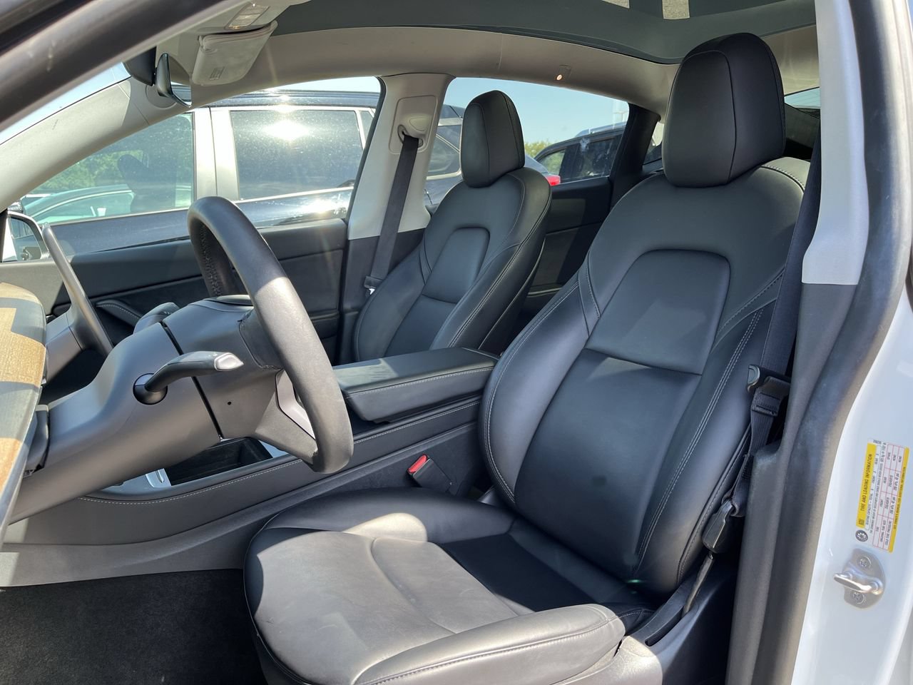 Used 2021 Tesla Model Y Long Range AWD/4WD image 21
