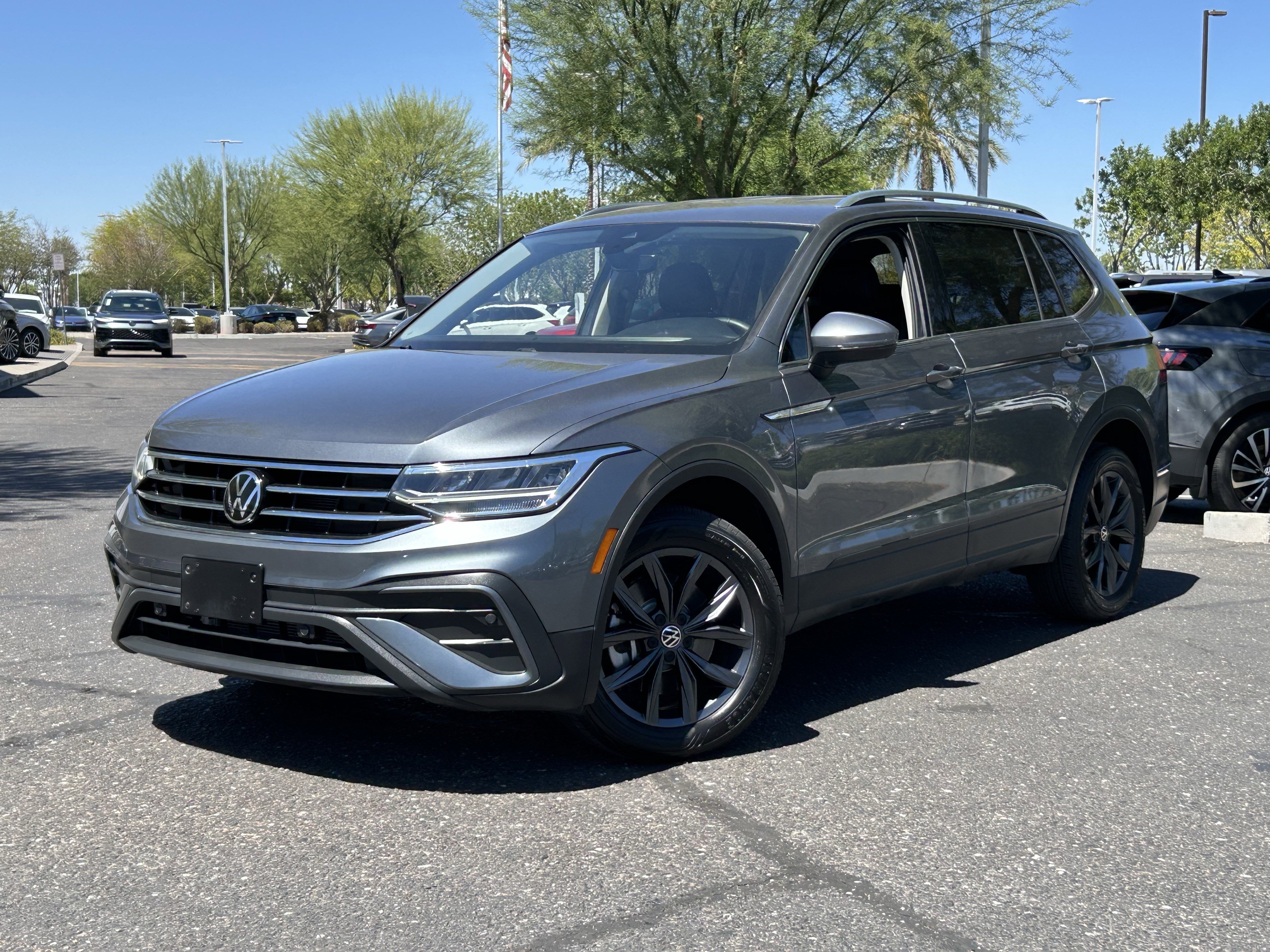 Used 2023 Volkswagen Tiguan SE FWD image 32