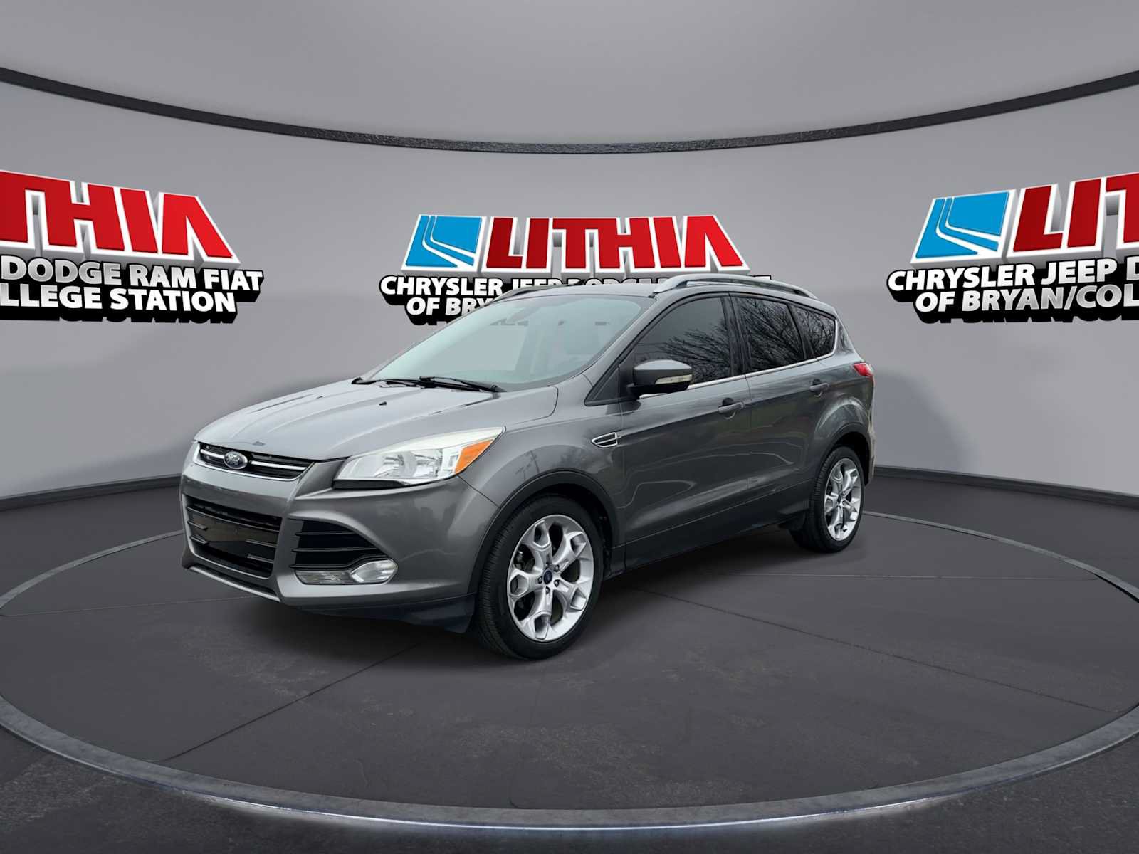 Used 2014 Ford Escape Titanium FWD image 4