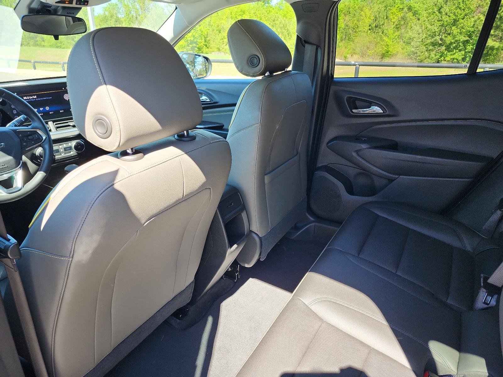 Certified 2024 Chevrolet Trax ACTIV w/ Sunroof Package image 11